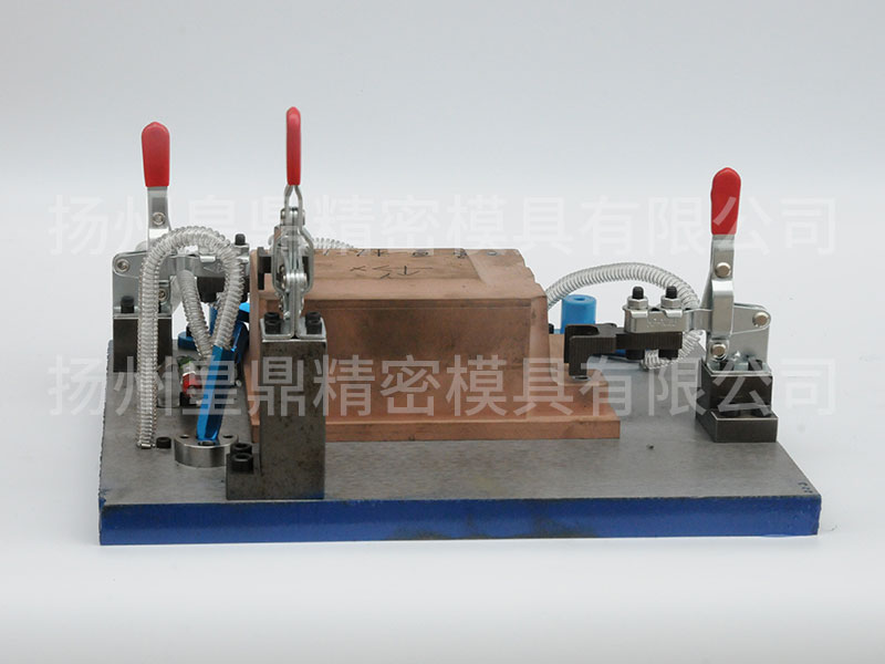 ����ѹģ��