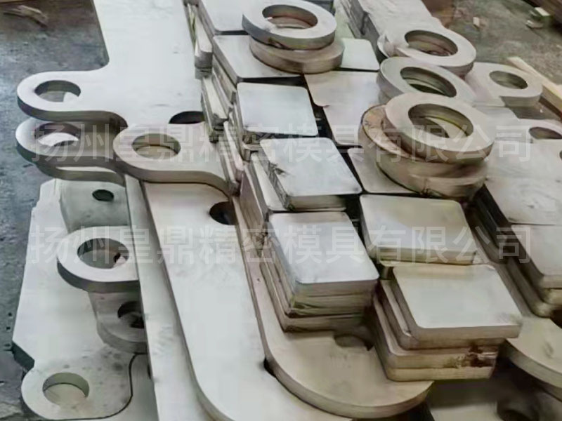 �����и�ӹ�